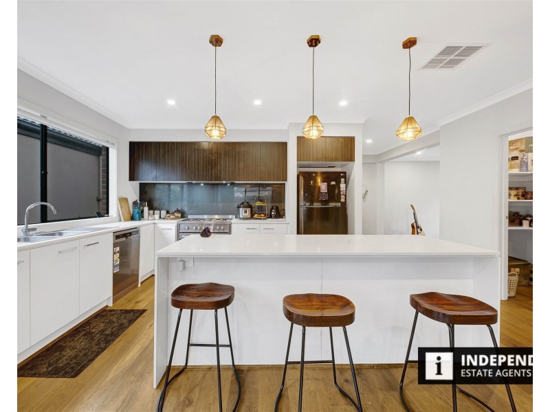 57 Rees Road, Melton South VIC 3338