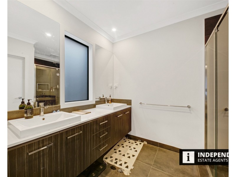 57 Rees Road, Melton South VIC 3338