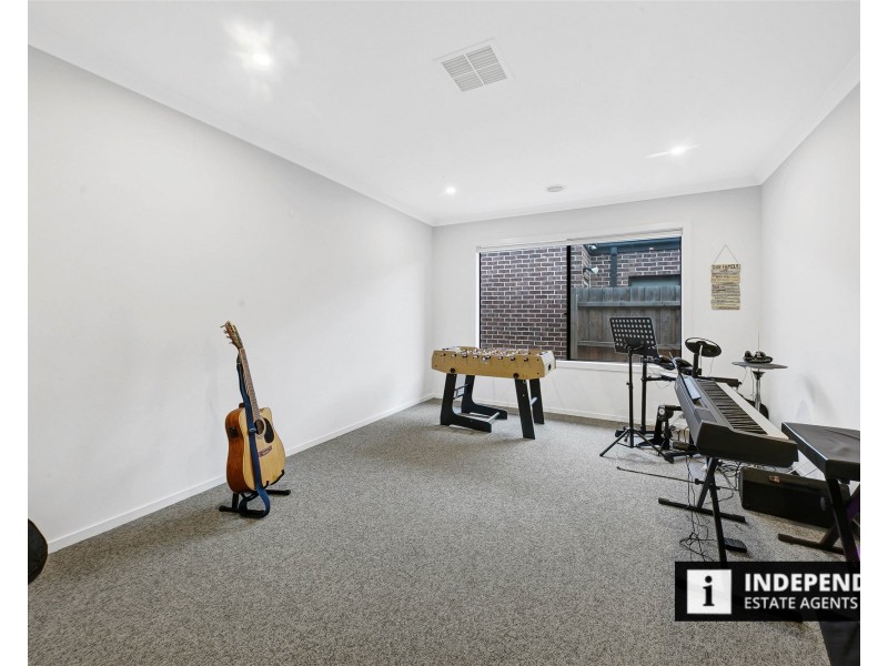 57 Rees Road, Melton South VIC 3338