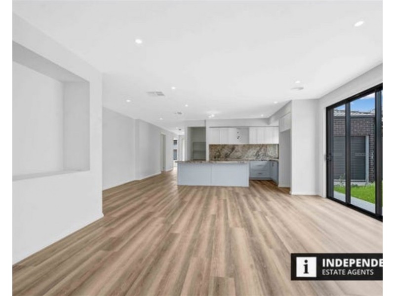 30 Cook Rd., Melton South VIC 3338