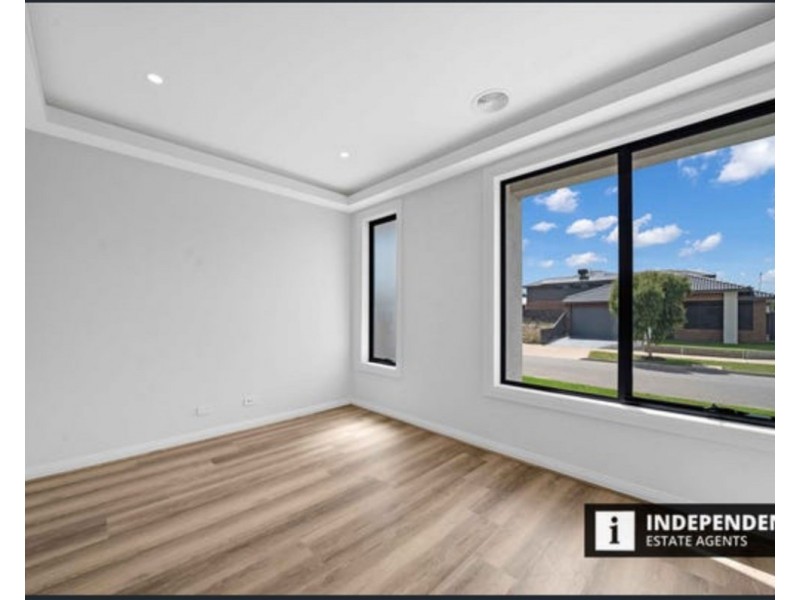 30 Cook Rd., Melton South VIC 3338