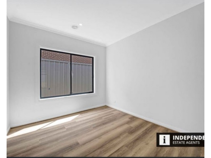 30 Cook Rd., Melton South VIC 3338