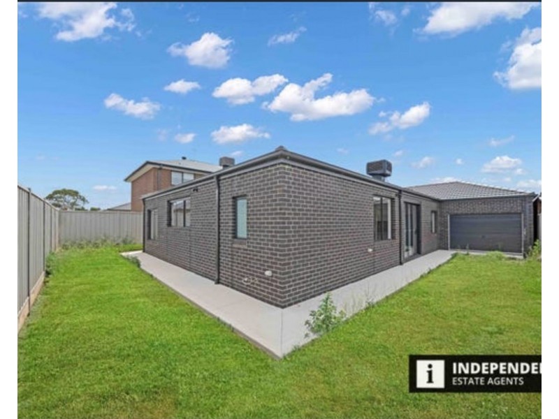 30 Cook Rd., Melton South VIC 3338