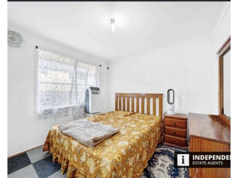 9 Garfield close, Melton South VIC 3338