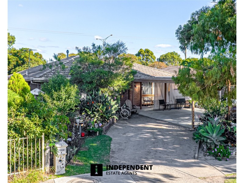 14 Heywood Crescent, Cranbourne North VIC 3977