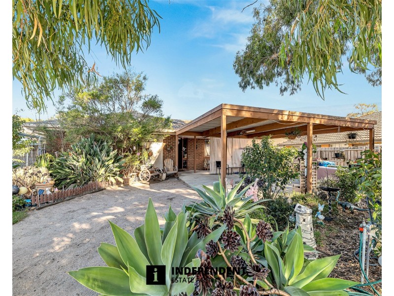 14 Heywood Crescent, Cranbourne North VIC 3977