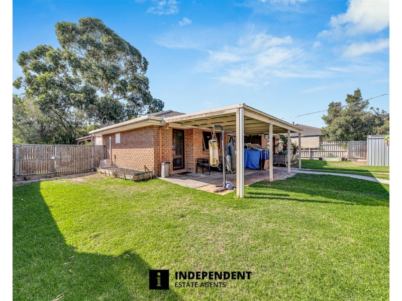 14 Heywood Crescent, Cranbourne North VIC 3977