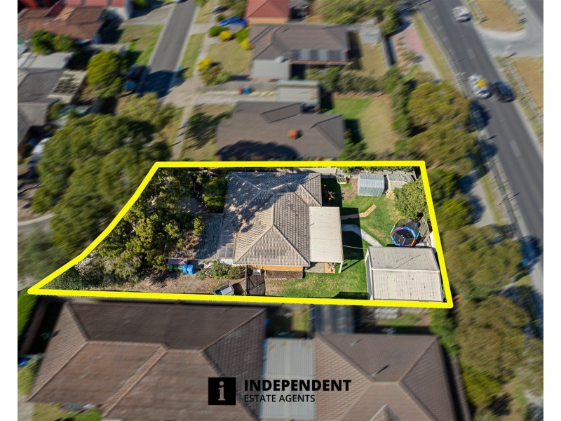 14 Heywood Crescent, Cranbourne North VIC 3977