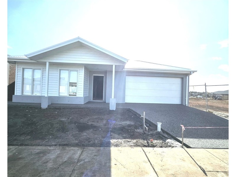 13 Belle-Flur Way, Brookfield VIC 3338