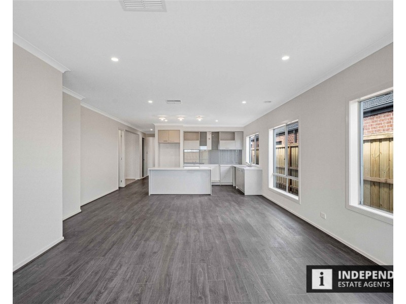 129 Shelterbelt Avenue, Melton South VIC 3338