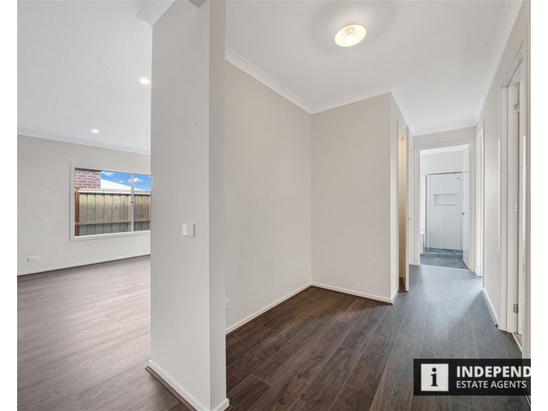 129 Shelterbelt Avenue, Melton South VIC 3338