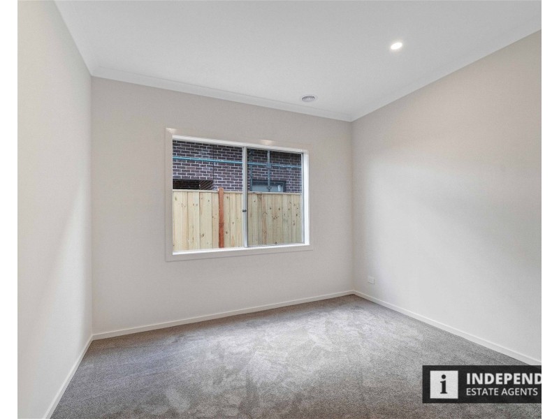 129 Shelterbelt Avenue, Melton South VIC 3338