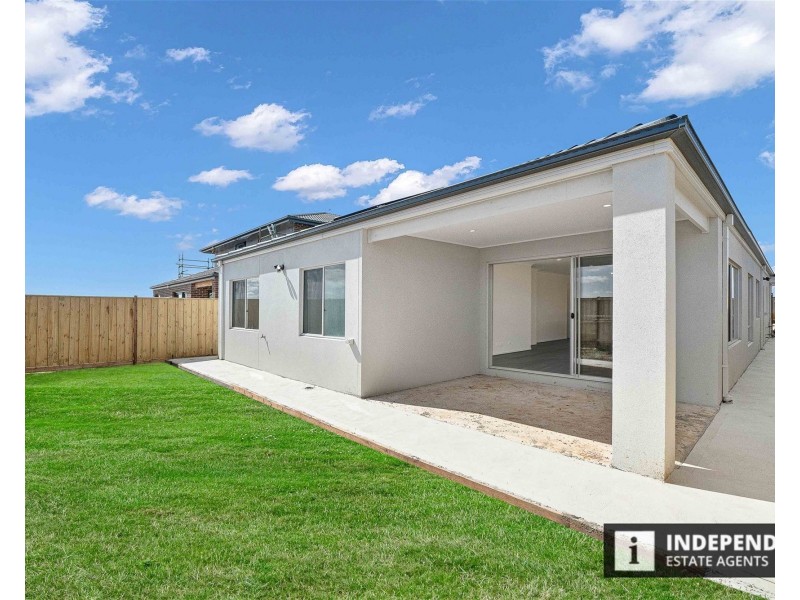 129 Shelterbelt Avenue, Melton South VIC 3338
