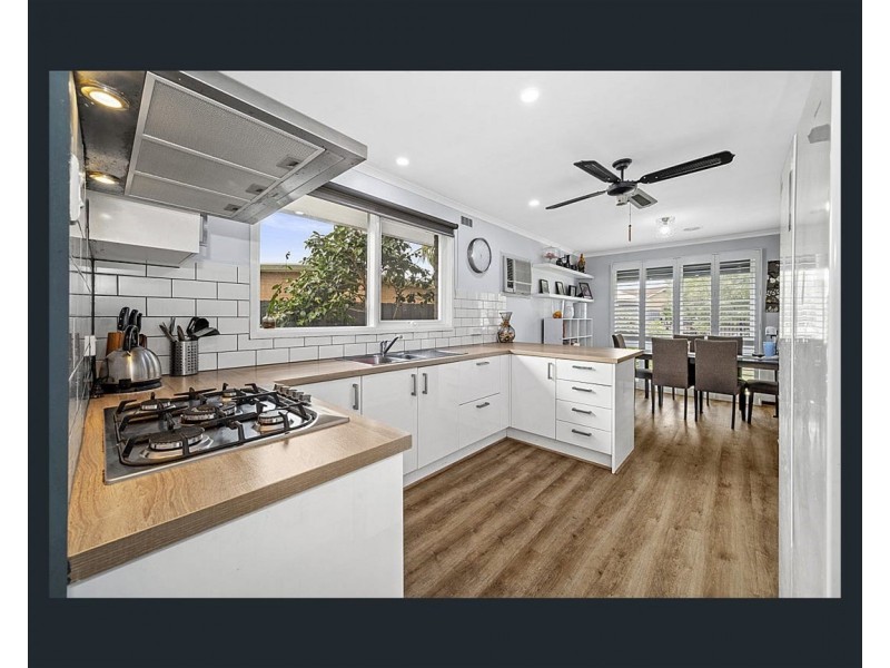 2 stafford street, Melton South VIC 3338