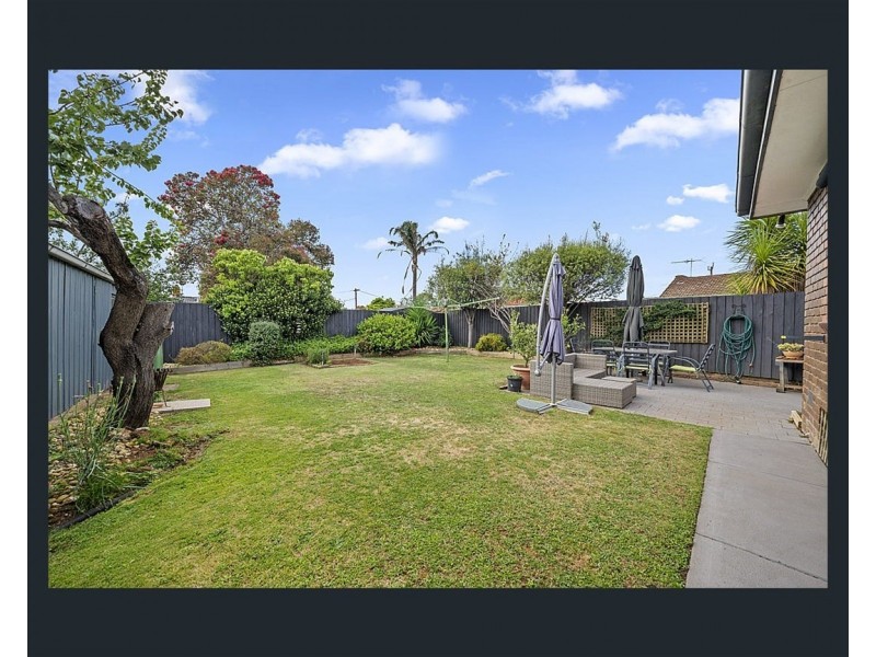 2 stafford street, Melton South VIC 3338