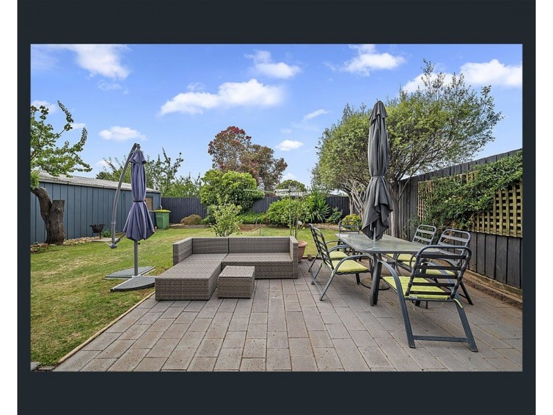 2 stafford street, Melton South VIC 3338