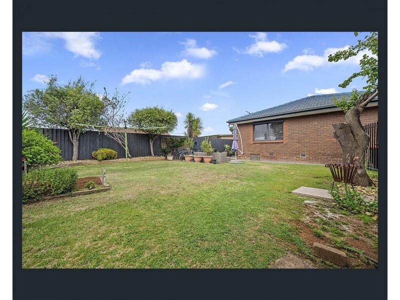 2 stafford street, Melton South VIC 3338