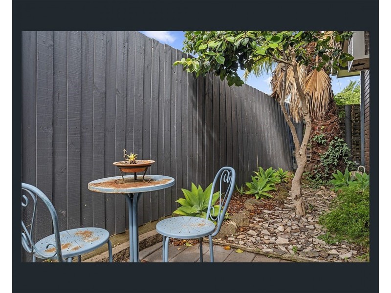 2 stafford street, Melton South VIC 3338