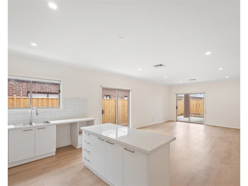 15 Kallara Road, Brookfield VIC 3338