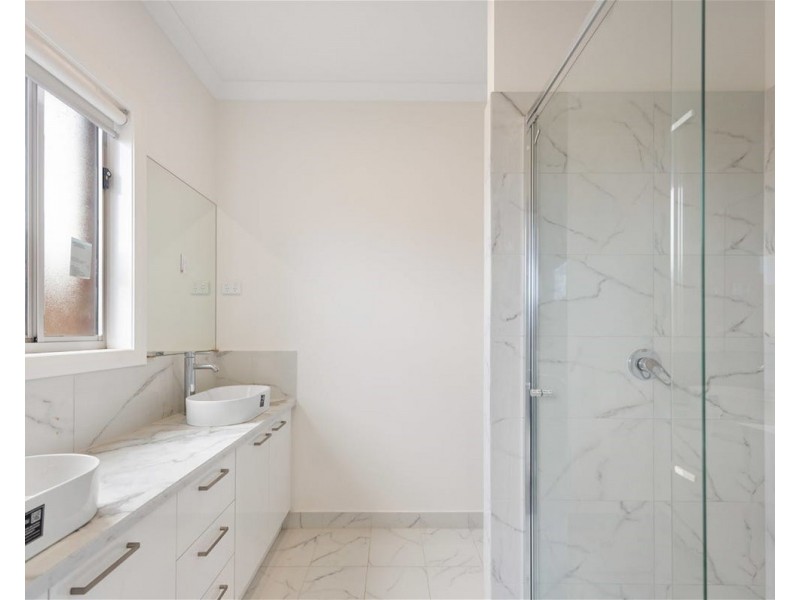 15 Kallara Road, Brookfield VIC 3338