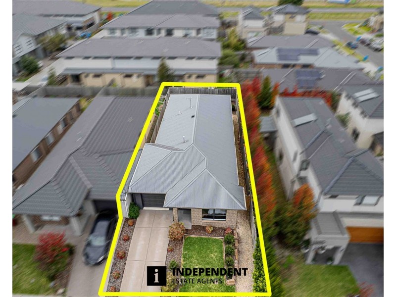 10  Merlot Way, Clyde North VIC 3978