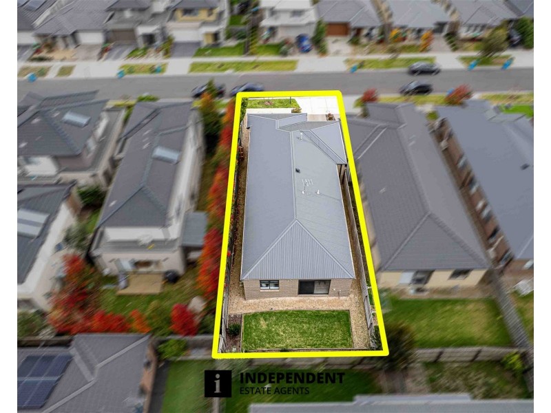 10  Merlot Way, Clyde North VIC 3978