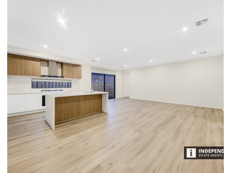 27  Saltgrass Avenue, Tarneit VIC 3029