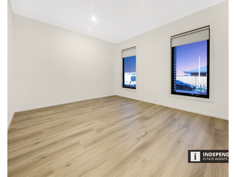 27  Saltgrass Avenue, Tarneit VIC 3029