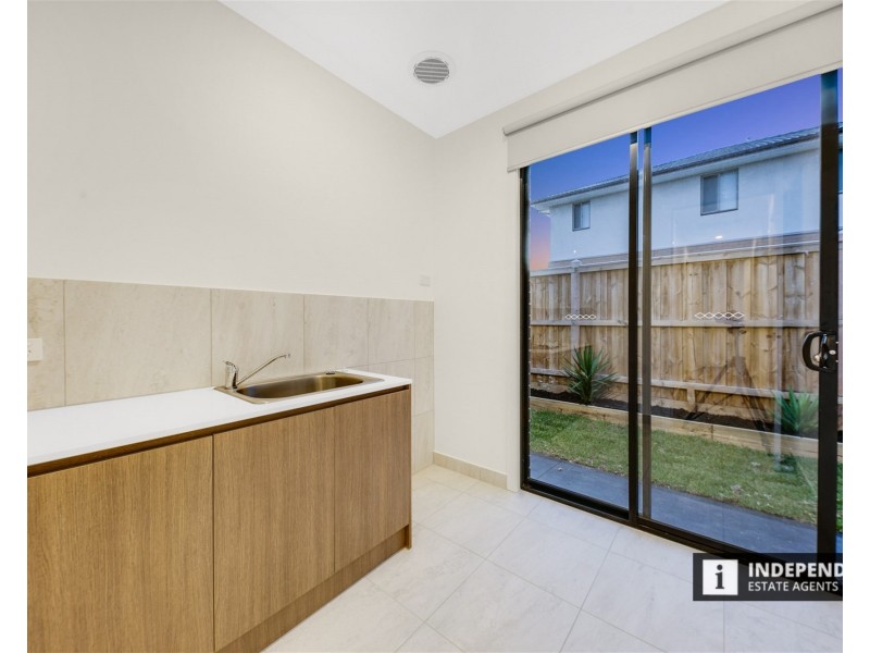 27  Saltgrass Avenue, Tarneit VIC 3029