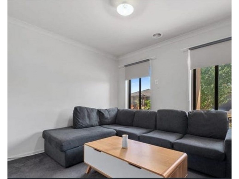 35 Clement way, Melton South VIC 3338