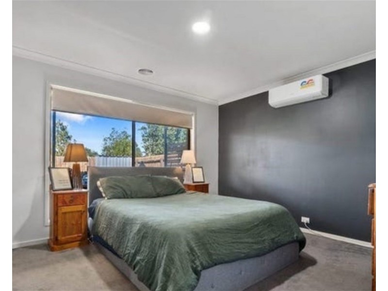 35 Clement way, Melton South VIC 3338