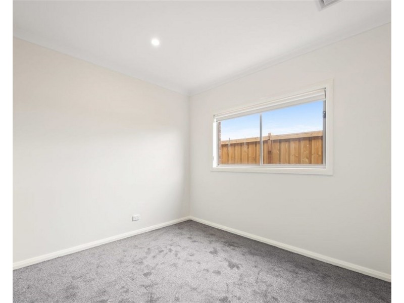 11 Kallara Road, Brookfield VIC 3338