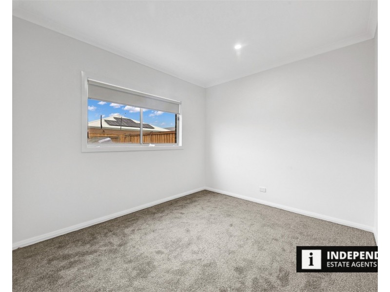 11 Kallara Road, Brookfield VIC 3338