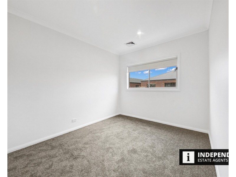 11 Kallara Road, Brookfield VIC 3338