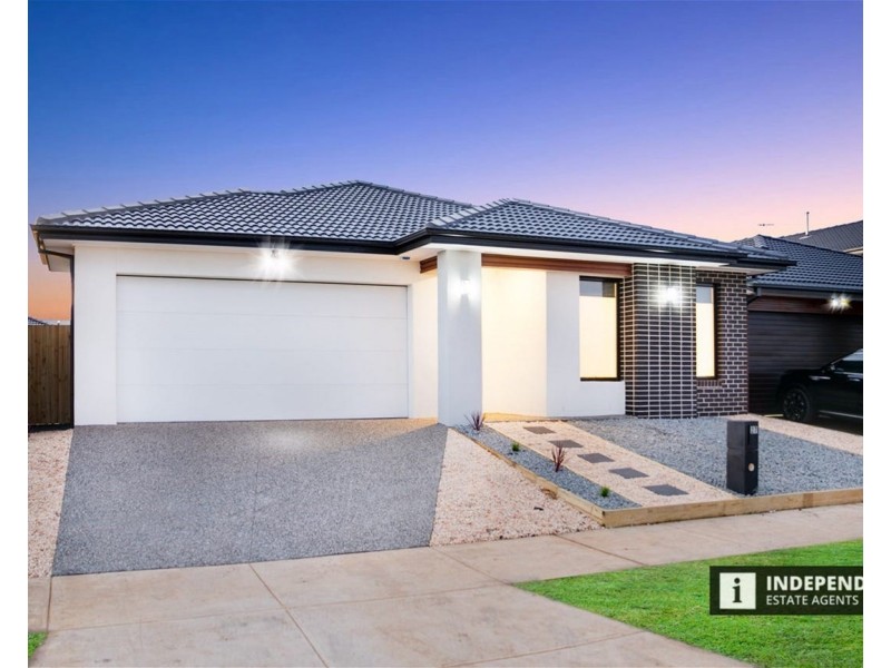 27 Saltgrass Av, Tarneit VIC 3029