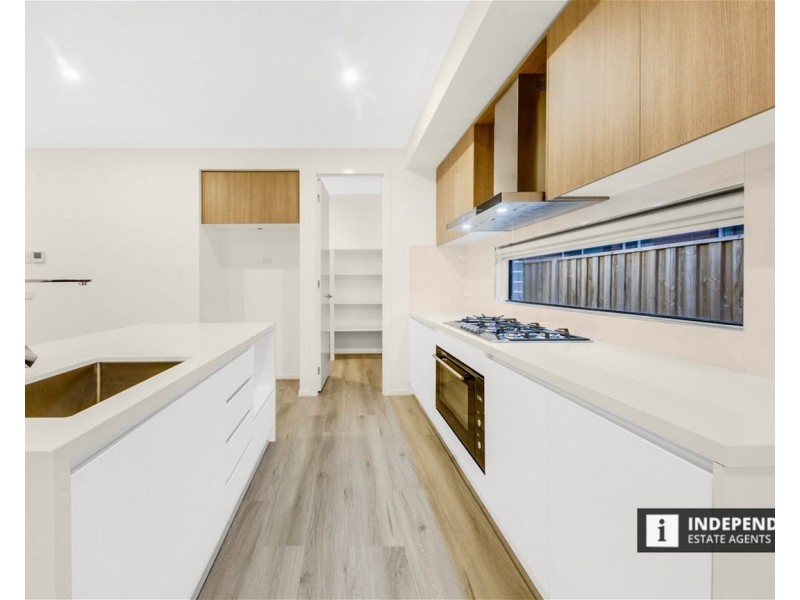 27 Saltgrass Av, Tarneit VIC 3029