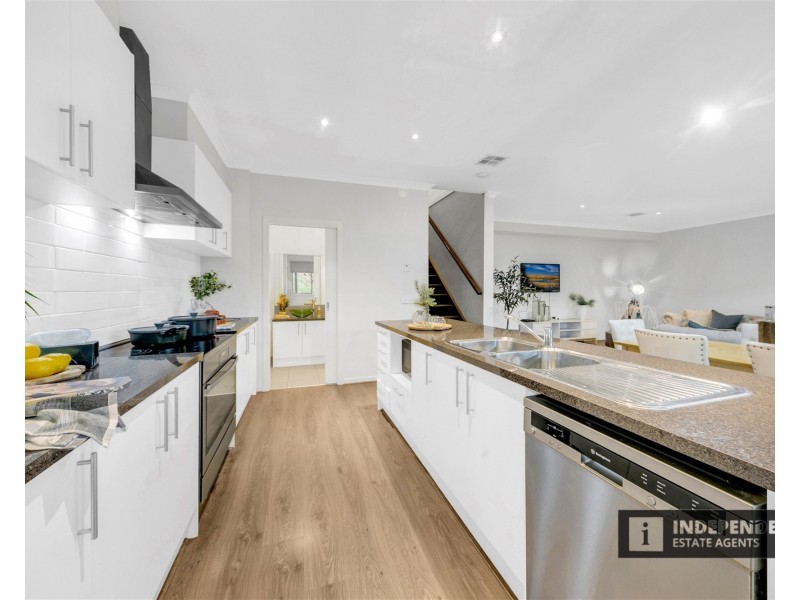 9 Riversdale Crescent, Darley VIC 3340