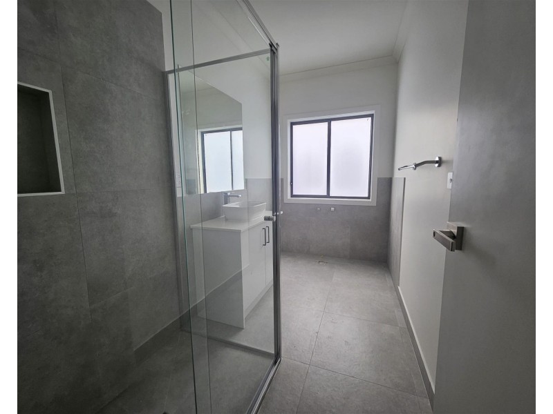 17 Kallara Rd, Brookfield VIC 3338