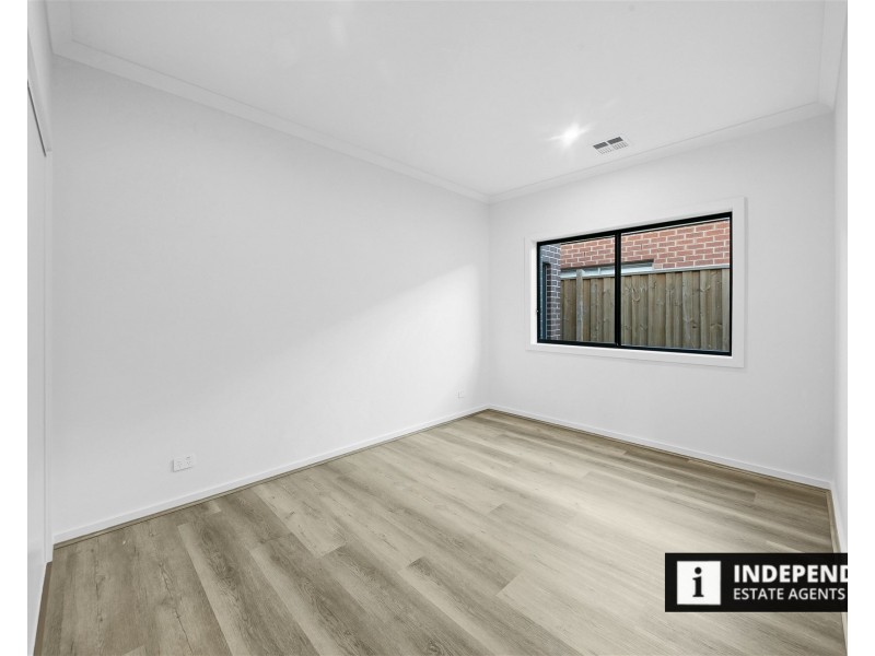 17 Kallara Rd, Brookfield VIC 3338