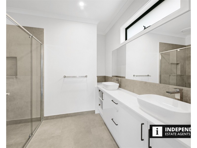 17 Kallara Rd, Brookfield VIC 3338