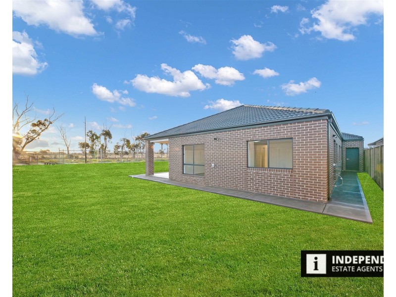 17 Kallara Rd, Brookfield VIC 3338