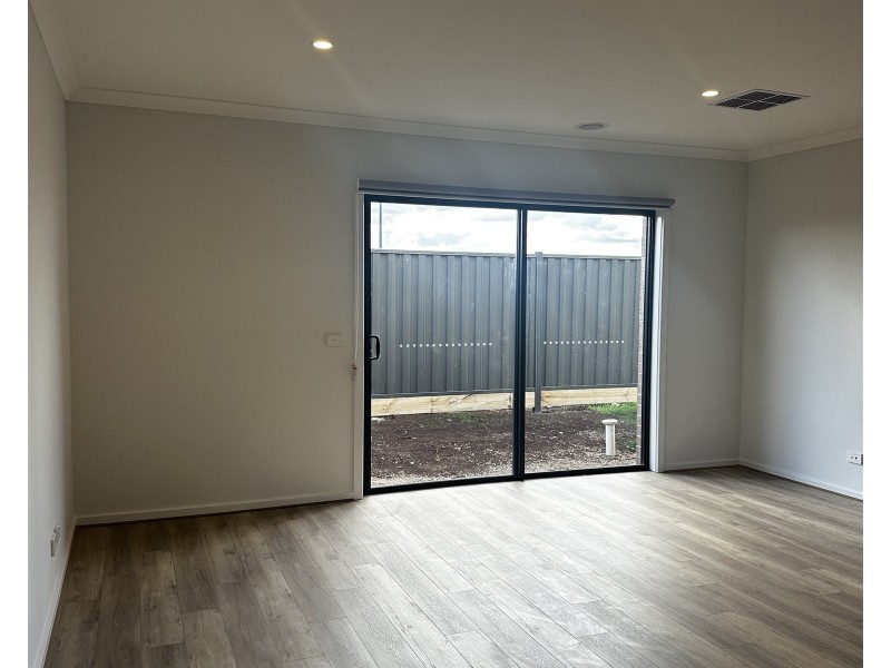 85 Madeira Dr, Truganina VIC 3029