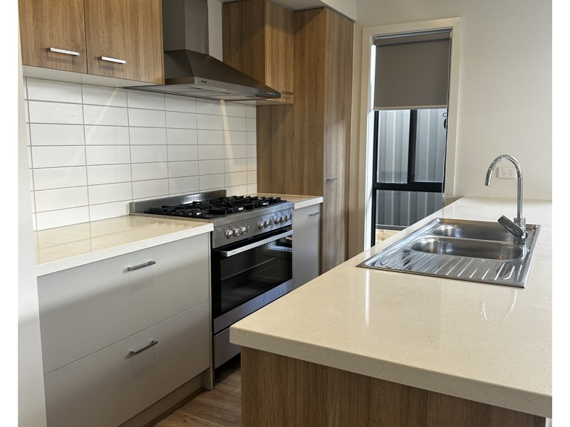 85 Madeira Dr, Truganina VIC 3029