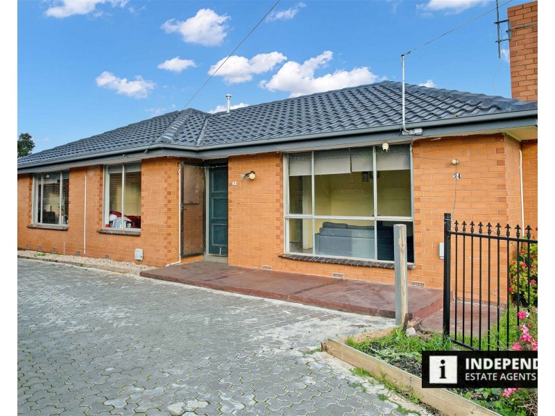 24 Blaxland Road, Melton South VIC 3338