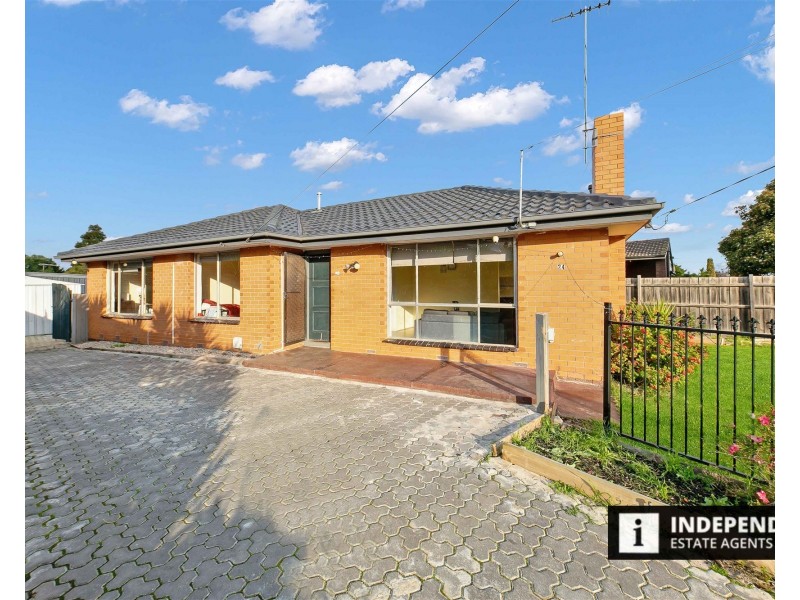24 Blaxland Road, Melton South VIC 3338