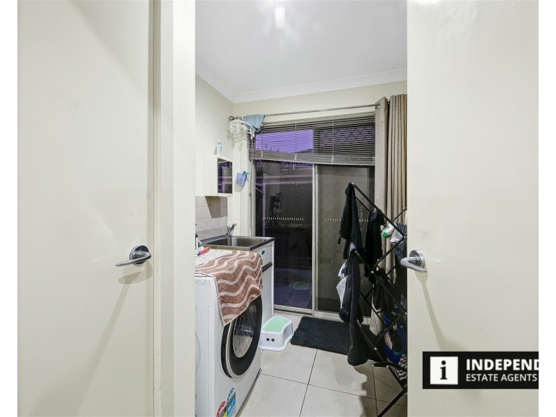 102 James Melrose Drive, Brookfield VIC 3338