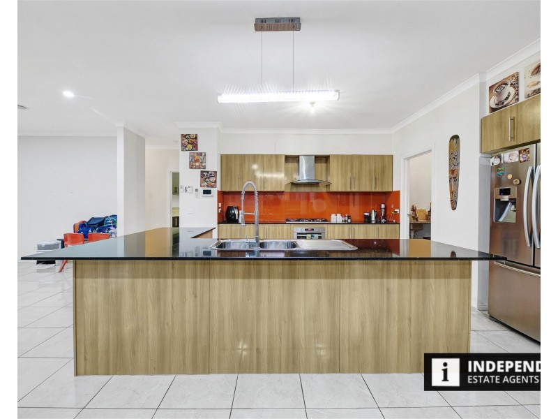 25 Citronelle Circuit, Brookfield VIC 3338