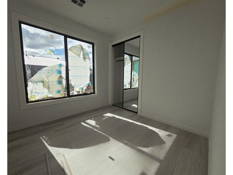 15 Starthistle Approach, Rockbank VIC 3335