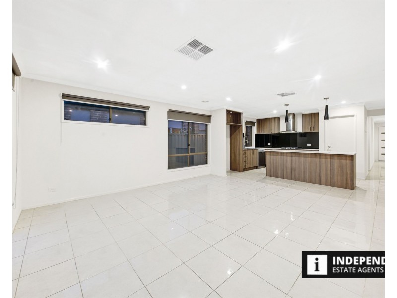 22 Herbal Ave, Kurunjang VIC 3337