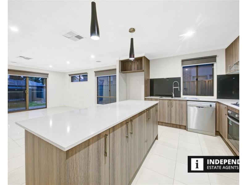 22 Herbal Ave, Kurunjang VIC 3337